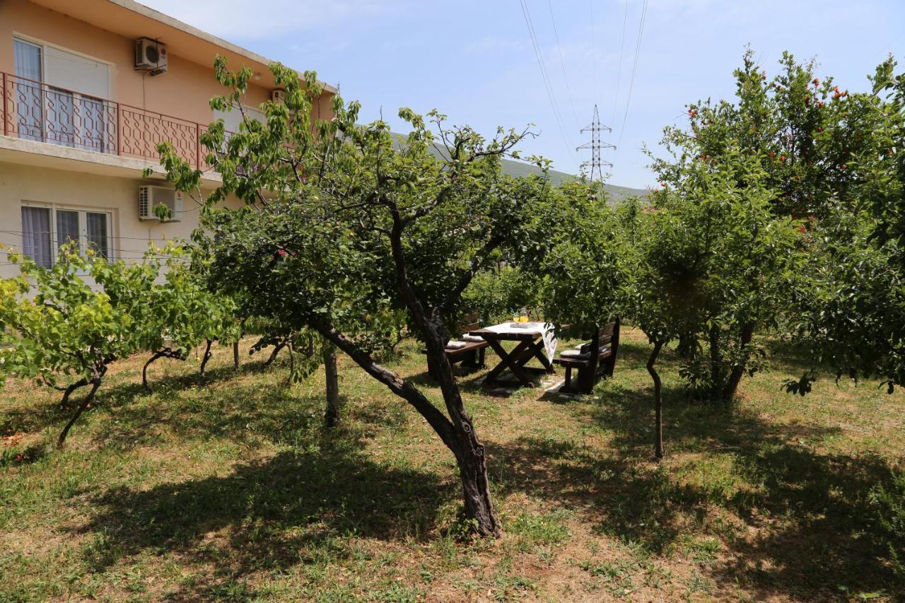 Garden House Apartment Trebinje Buitenkant foto